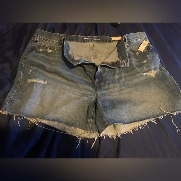Old Navy plus size 3X Blue Jean Shorts Rugged Distressed Style frayed - Picture 4 of 8